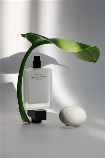 高濃度の純ハイドロキノンが魅力!化粧品でシミ対策しよう♪